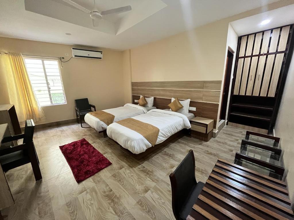 Hotel Magic Square Ґувахаті Екстер'єр фото