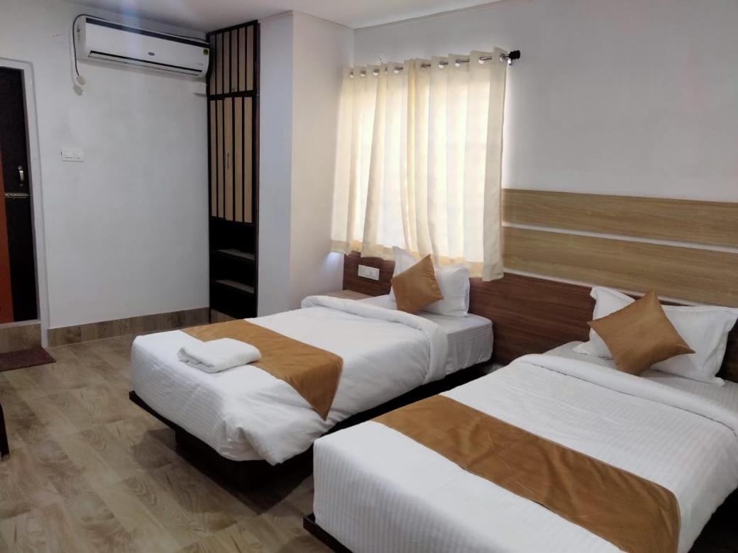Hotel Magic Square Ґувахаті Екстер'єр фото